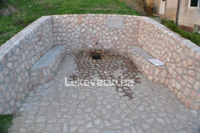 Javna česma „Aidina voda“ u MZ Lukavac Grad